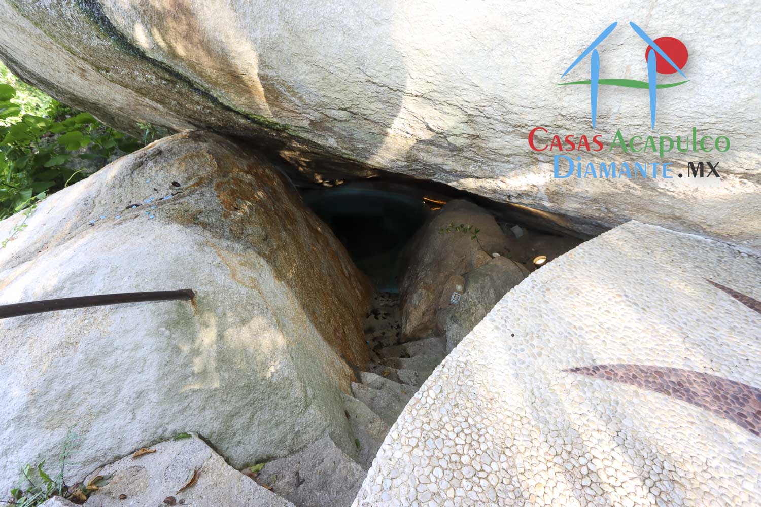 Villa Scarlet Bird - Cueva con jacuzzi 3